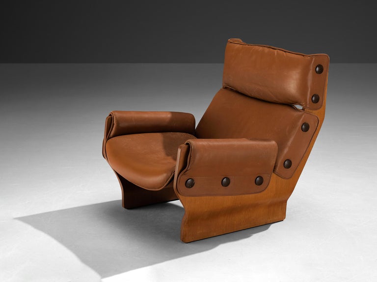 Osvaldo Borsani for Tecno 'Canada' Lounge Chair in Leather