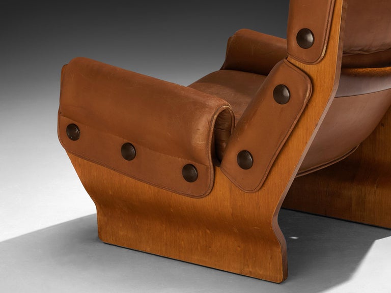 Osvaldo Borsani for Tecno 'Canada' Lounge Chair in Leather