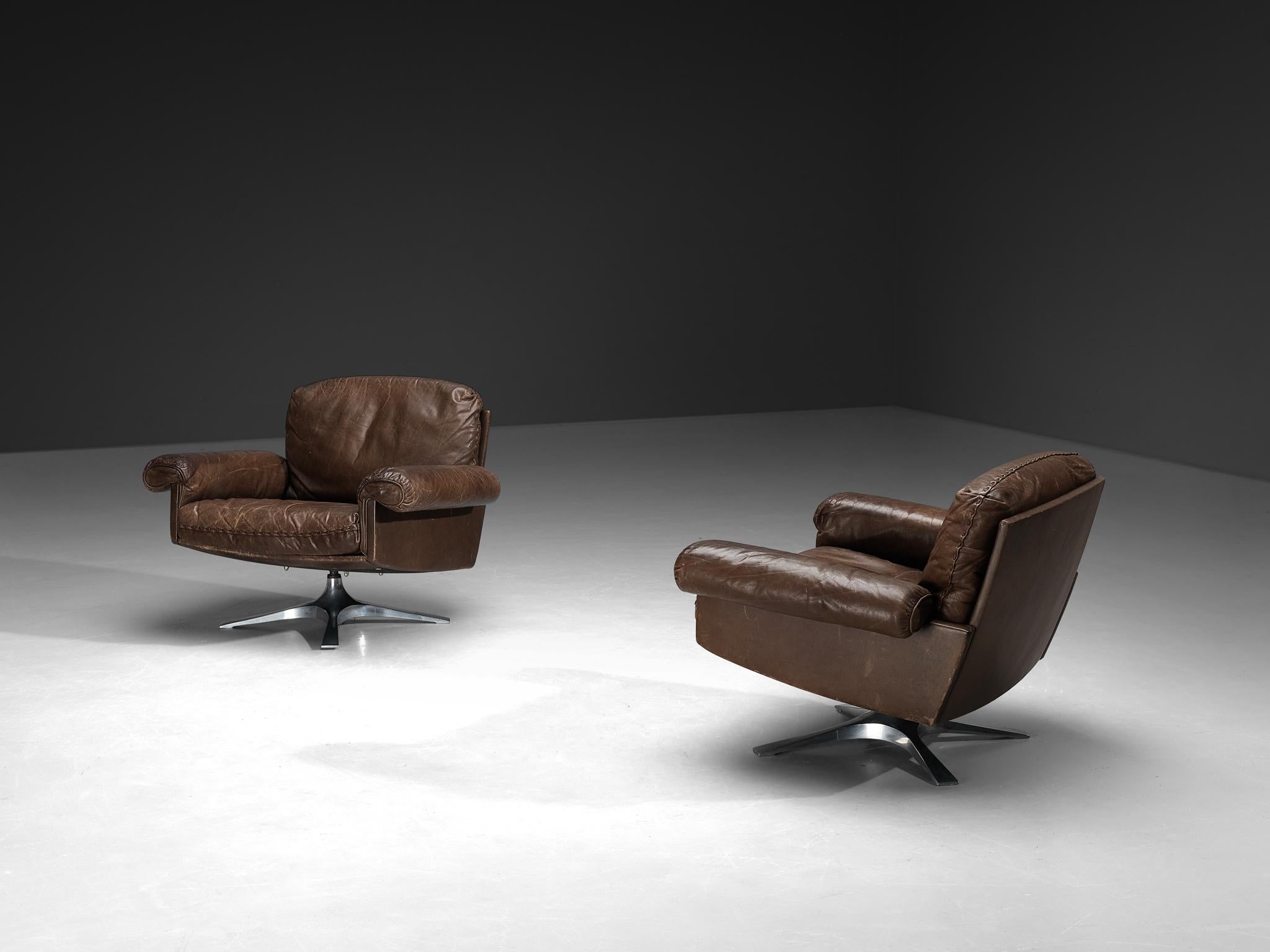 De Sede 'DS-31' Pair of Swivel Armchairs in Brown Leather