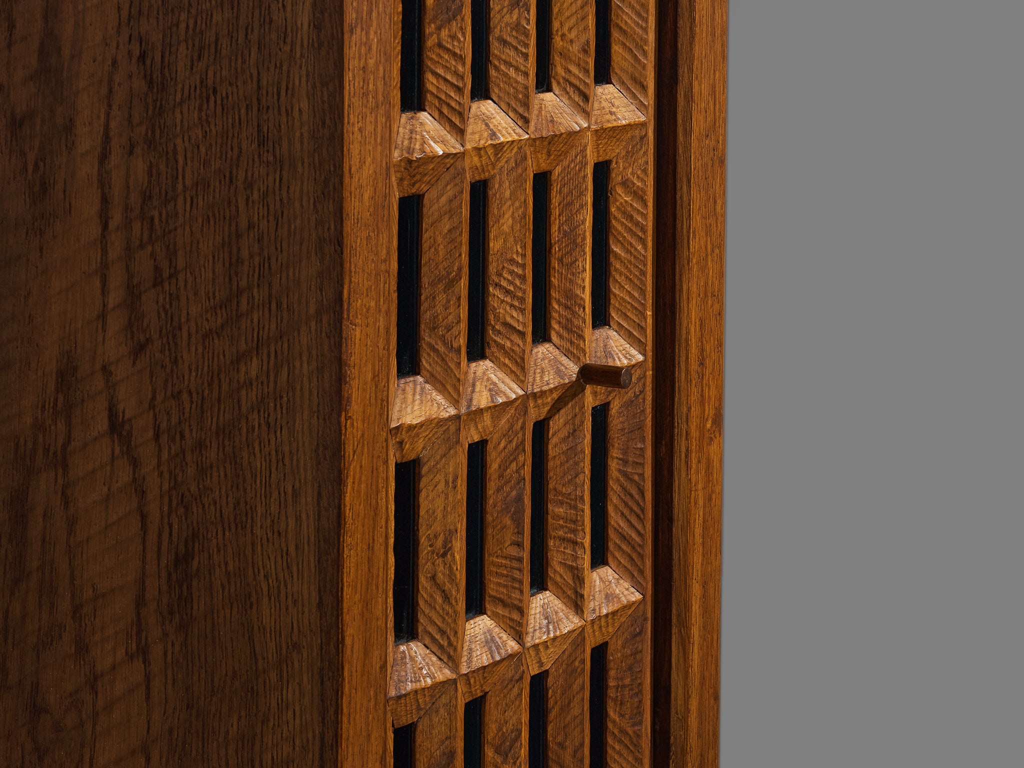 Giuseppe Rivadossi for Officina Rivadossi Hanging Cabinet in Oak and Glass