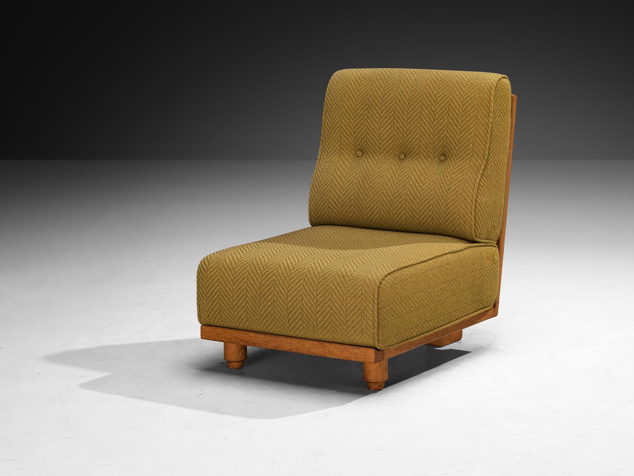 Guillerme & Chambron Lounge Chair 'Elmyre' in Green Fabric and Oak