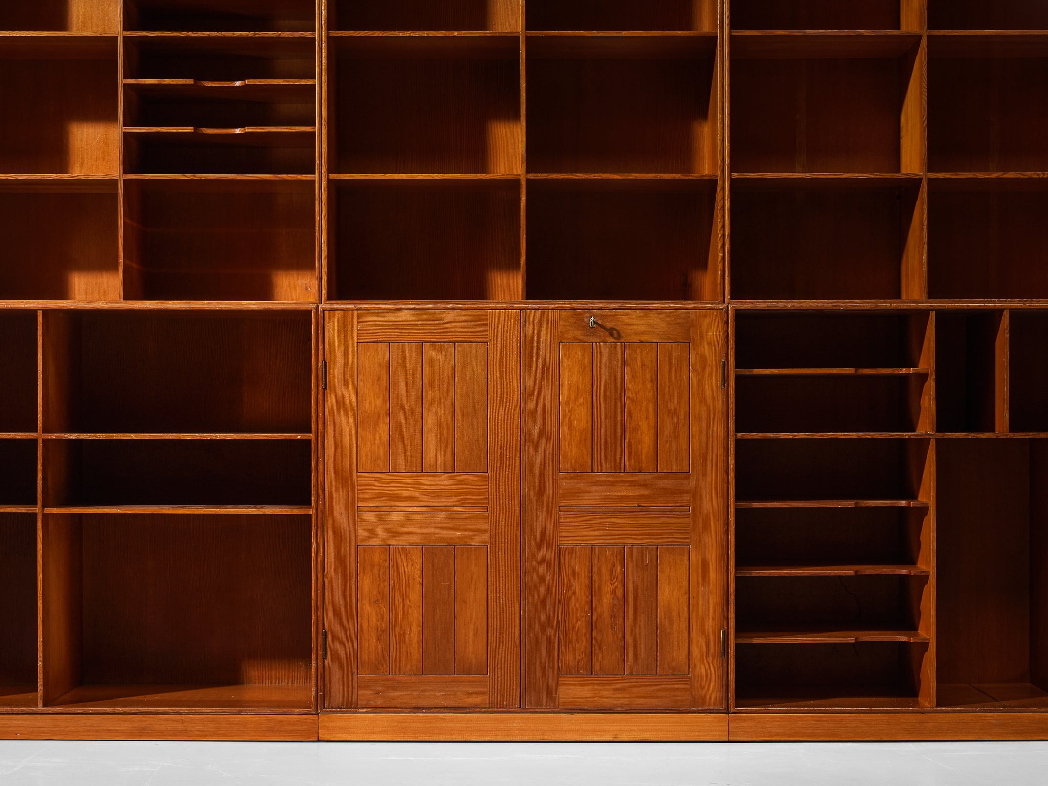 Mogens Koch for Rud. Radmussen Modular Library in Pine