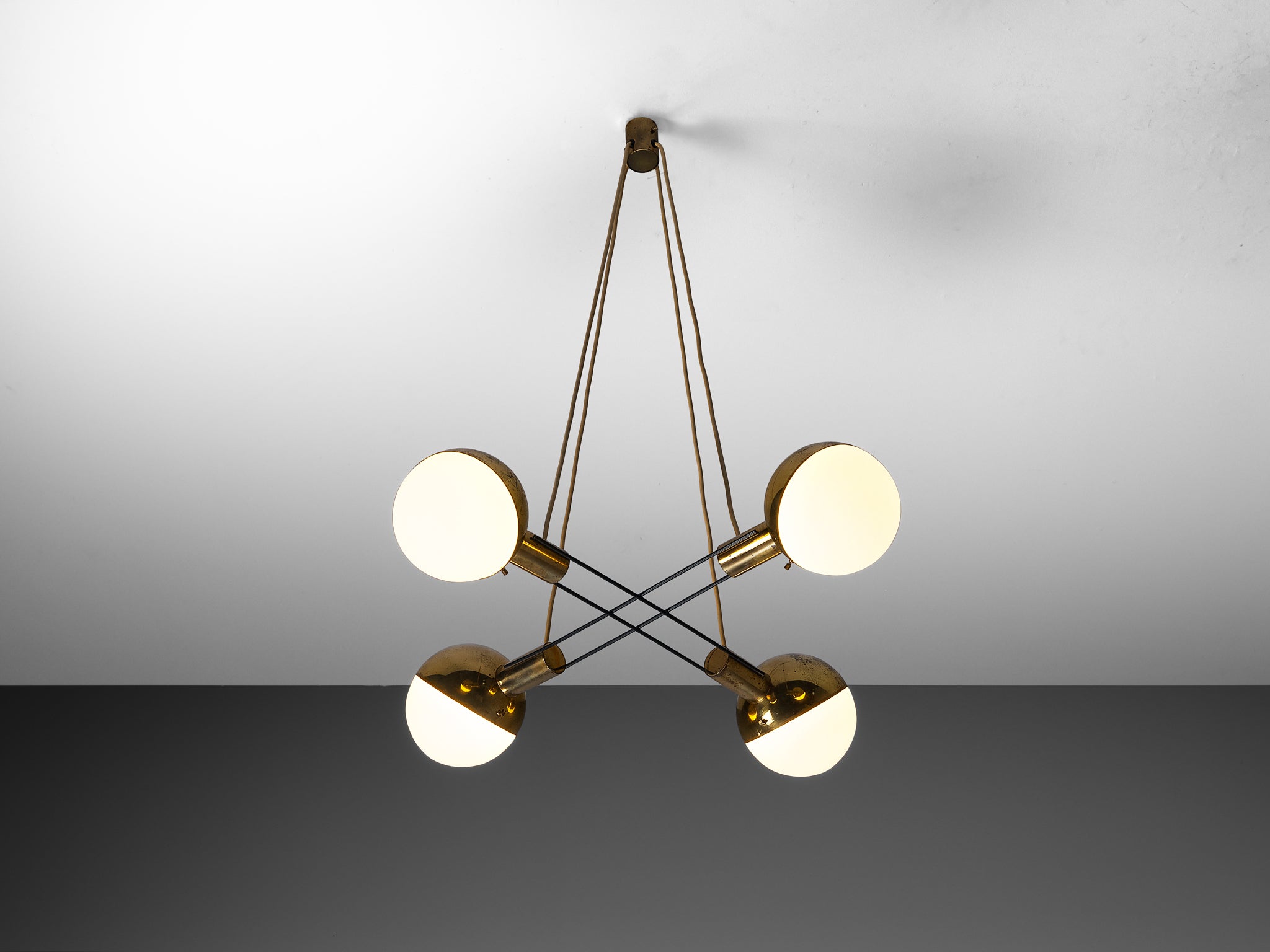 Stilnovo Mid-century Chandelier in Brass and Glass