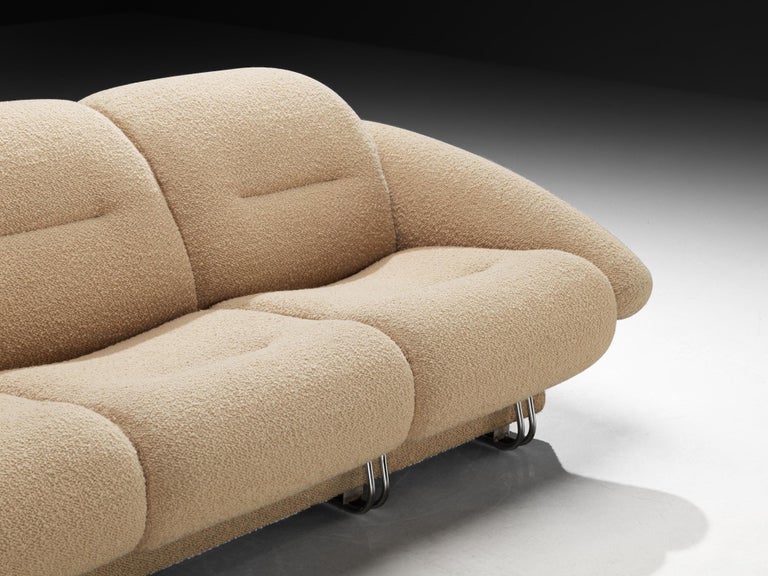 Post-Modern Italian Sofa in Chromed Metal and Beige Fabric