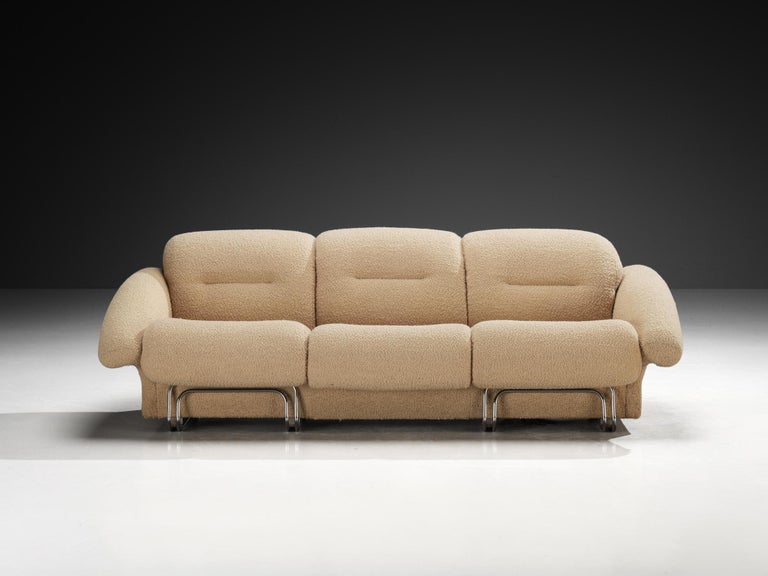 Post-Modern Italian Sofa in Chromed Metal and Beige Fabric