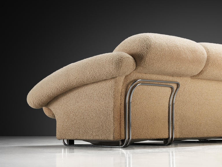 Post-Modern Italian Sofa in Chromed Metal and Beige Fabric