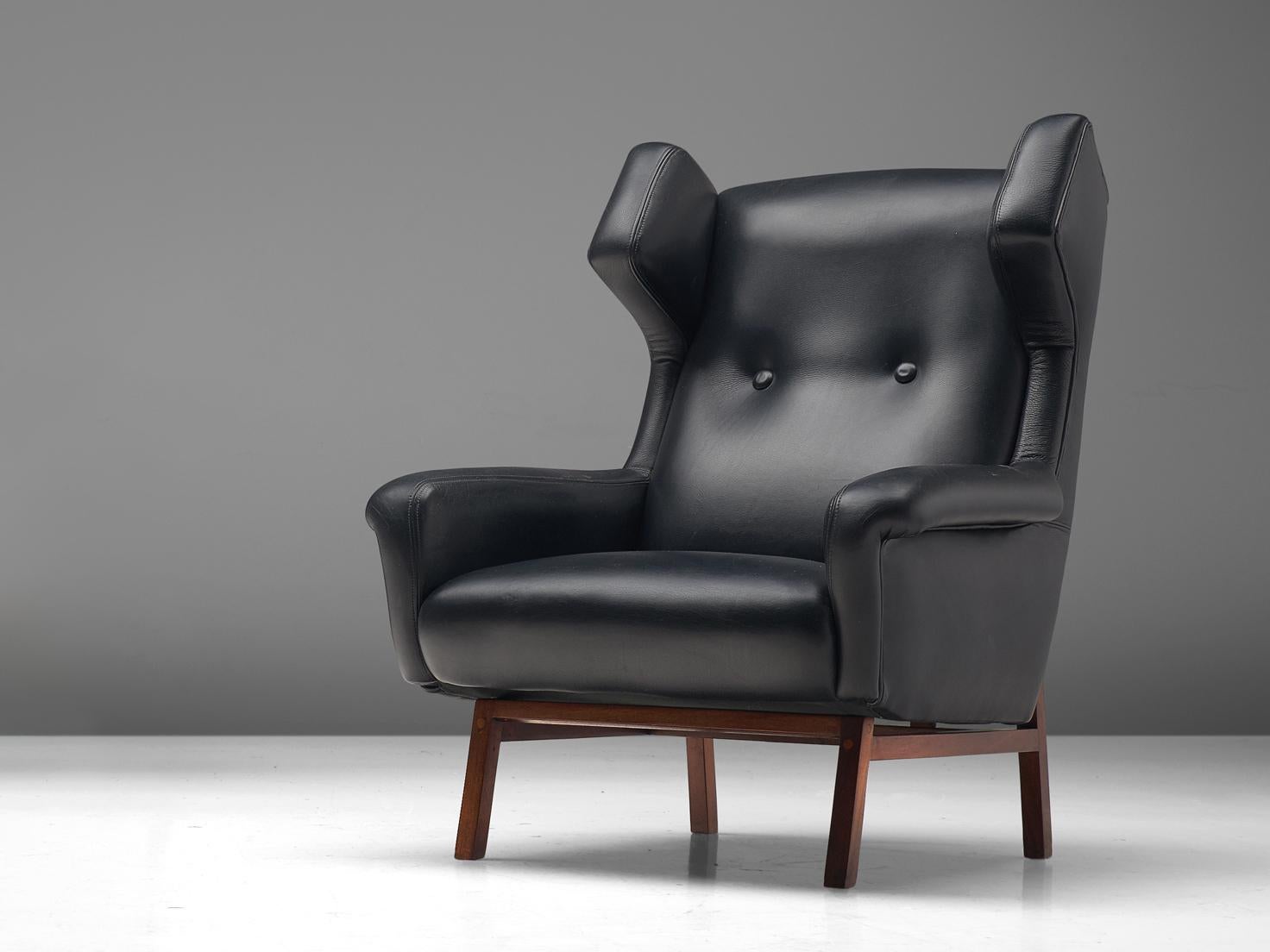 Small leather wingback discount chair