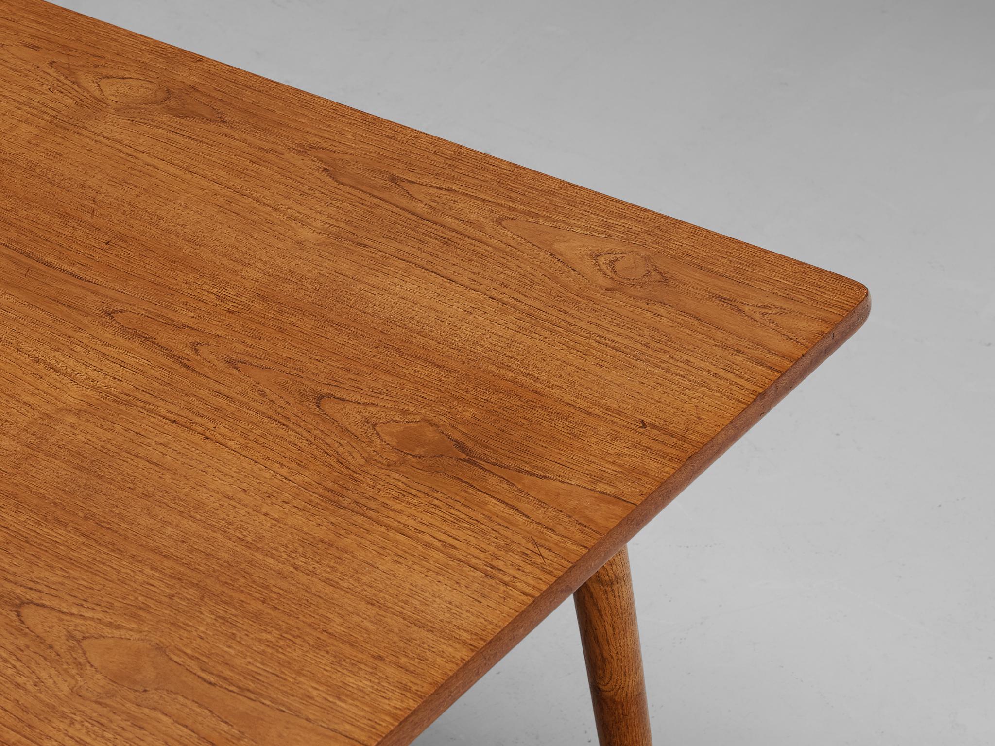 Simplistic Dining Table in Teak and Oak